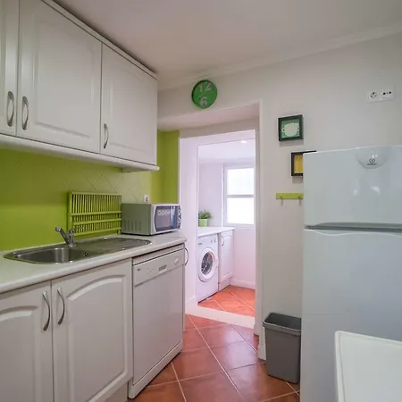 Apartment Colourful Mouraria