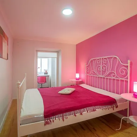 Apartment Colourful Mouraria *